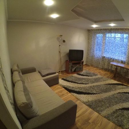 Tihogo 15 Apartment Ужгород Екстериор снимка